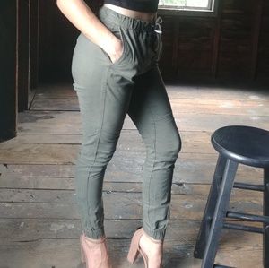 High-waisted cargo joggers